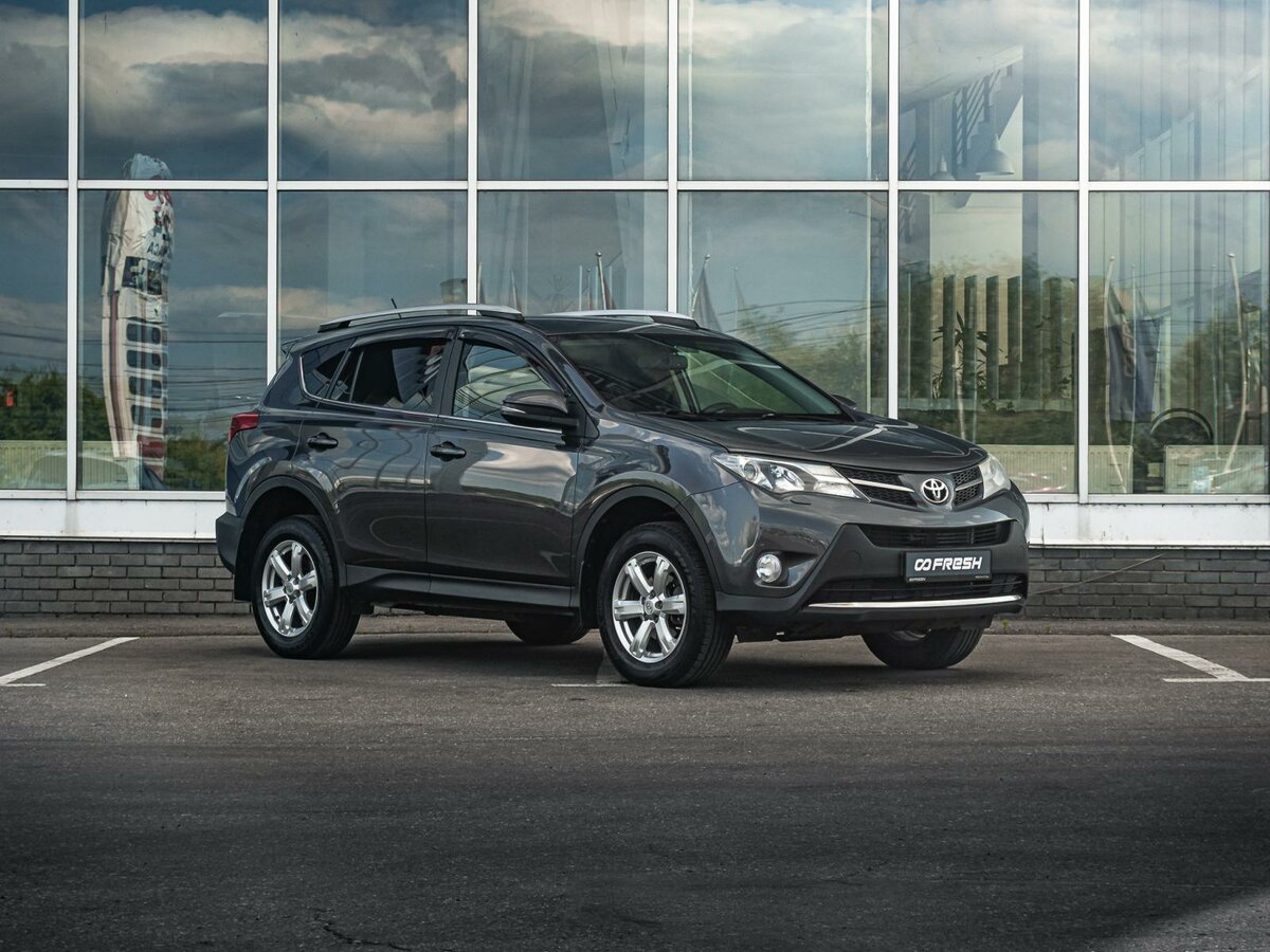 Открыть фотографии: Toyota RAV4 IV (XA40)