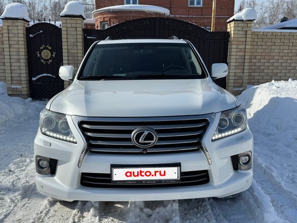 2014 Lexus LX 570 III Рестайлинг, белый, 3700000 рублей - вид 11