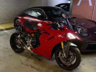 2021 Ducati Supersport, красный, 1390000 рублей, вид 3