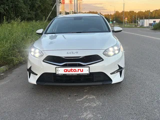 2021 Kia Ceed III Рестайлинг, белый, 2159000 рублей, вид 2