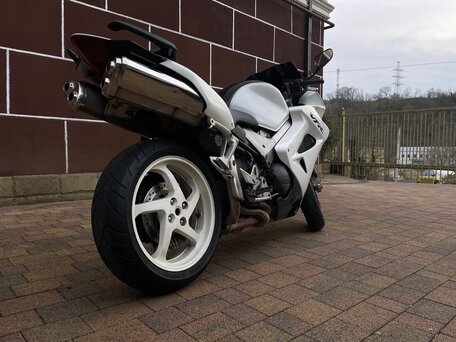 2005 Honda VFR 800, белый, 580000 рублей, вид 5