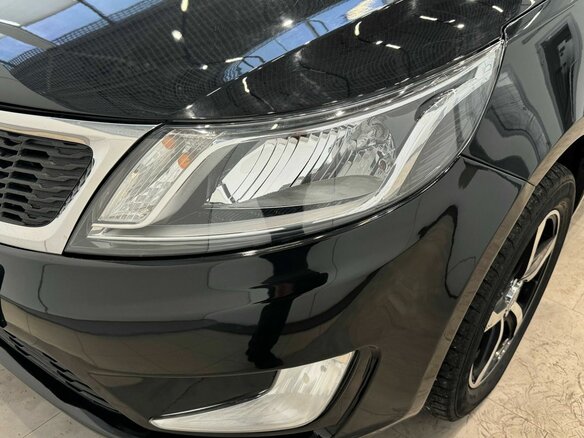 2012 Kia Rio 5-speed III, чёрный, 900000 рублей - вид 8