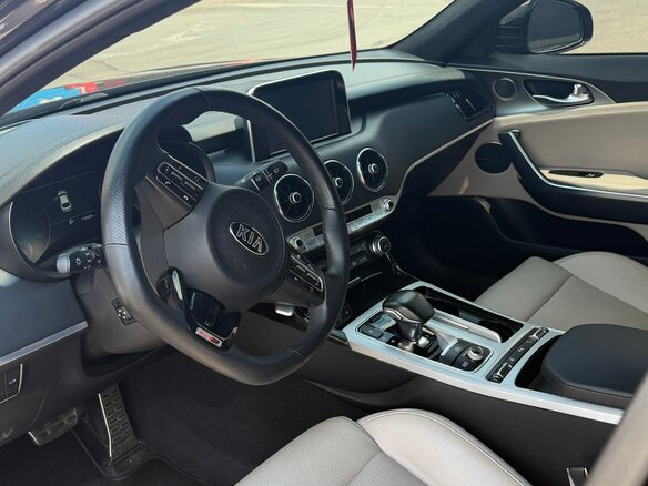 2018 Kia Stinger I, серый, 2300000 рублей - вид 6