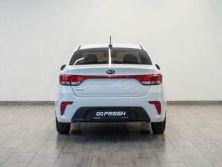 2017 Kia Rio IV, белый, 1069000 рублей, вид 4