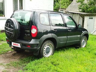 2016 Chevrolet Niva I Рестайлинг, чёрный, 700000 рублей, вид 4