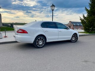 2010 Skoda Superb II, белый, 790000 рублей, вид 4