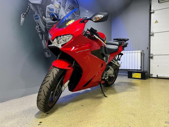 2015 Honda VFR 800, красный, 745000 рублей - вид 25