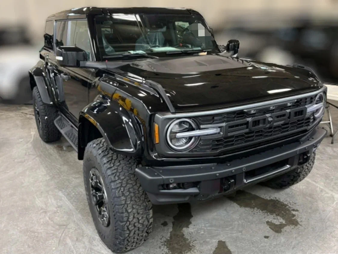 Открыть фотографии: Ford Bronco VI