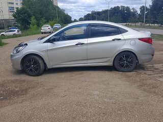 2012 Hyundai Solaris I, серебристый, 630000 рублей, вид 4