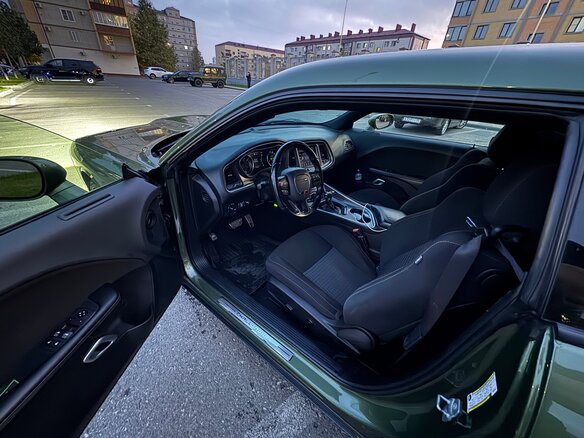 2021 Dodge Challenger III Рестайлинг 2, зелёный, 2150000 рублей - вид 15
