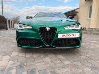 2022 Alfa Romeo Giulia Quadrifoglio II (952) Рестайлинг, зелёный, 5700000 рублей, вид 4