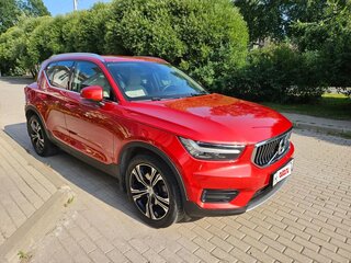 2021 Volvo XC40 I, красный, 3900000 рублей, вид 2