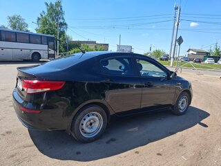 2016 Kia Rio III Рестайлинг, чёрный, 969000 рублей, вид 4