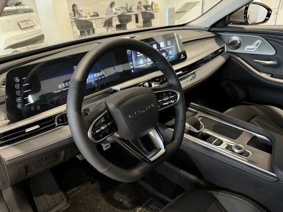 2025 Chery Arrizo 8, серебристый, 3275000 рублей - вид 6