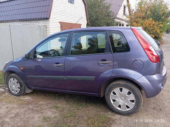 2008 Ford Fiesta Mk5, фиолетовый, 320000 рублей - вид 2