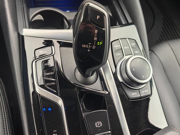 2020 BMW 5 серии 520d xDrive VII (G30/G31/G38) Рестайлинг, чёрный, 4000000 рублей - вид 19