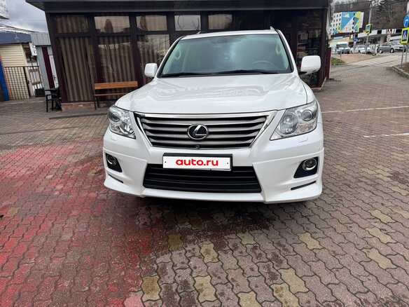 2011 Lexus LX 570 III, белый, 4200000 рублей