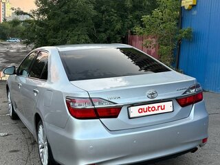 2014 Toyota Camry VII (XV50), серебристый, 2050000 рублей, вид 2