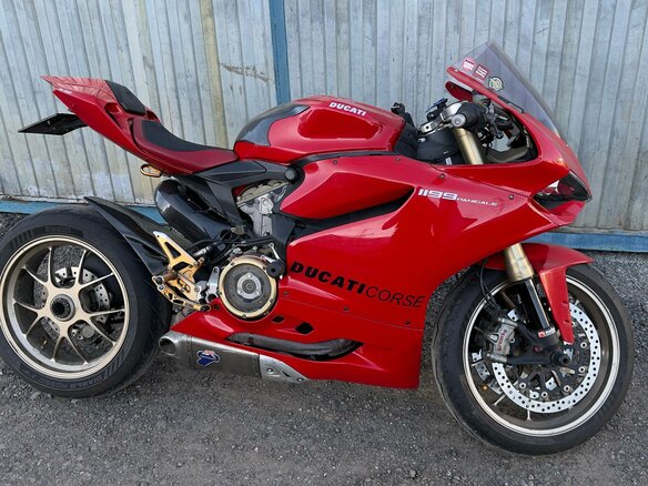 2012 Ducati 1199 Panigale, красный, 800000 рублей - вид 1