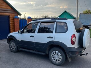2014 Chevrolet Niva I Рестайлинг, белый, 600000 рублей, вид 3