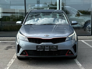 2021 Kia Rio IV Рестайлинг, серый, 1700000 рублей, вид 2