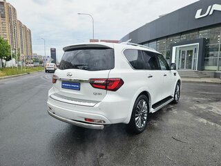 2018 Infiniti QX80 I Рестайлинг 2, белый, 4800000 рублей, вид 4