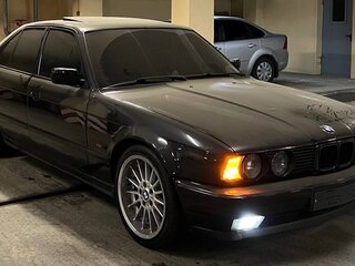 1992 BMW 5 серии 520i III (E34), чёрный, 700000 рублей, вид 2