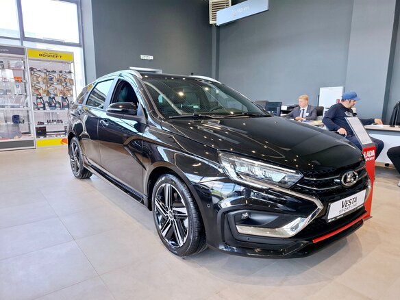 2026 Lada (ВАЗ) Vesta SW Sport I Рестайлинг (NG), чёрный, 2517000 рублей - вид 2
