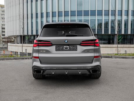 2025 BMW X5 40d IV (G05/G18) Рестайлинг, серый, 15100000 рублей, вид 5