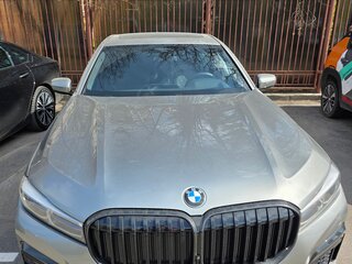2022 BMW 7 серии 730d xDrive VI (G11/G12) Рестайлинг, серый, 11300000 рублей, вид 2