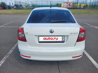 2012 Skoda Octavia II (A5) Рестайлинг, белый, 1050000 рублей, вид 5