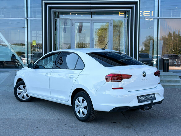 2020 Volkswagen Polo VI, белый - вид 4