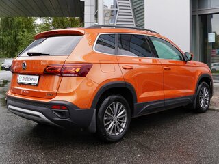 2021 Volkswagen Taos I, оранжевый, 2349000 рублей, вид 4