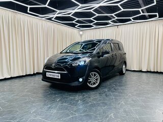 2016 Toyota Sienta II, чёрный, 1379000 рублей, вид 1
