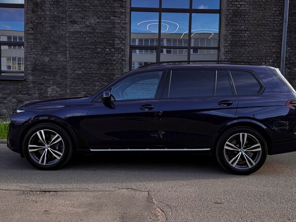 2022 BMW X7 40i I (G07) Рестайлинг, синий, 7943682 рублей - вид 8