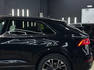 2019 Audi Q8 55 TFSI I (4M), чёрный, 4890000 рублей, вид 4