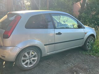 2004 Ford Fiesta Mk5, серый, 215000 рублей, вид 4