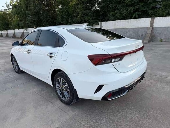 2023 Kia K3 II (China Market) Рестайлинг, белый, 1280285 рублей - вид 4