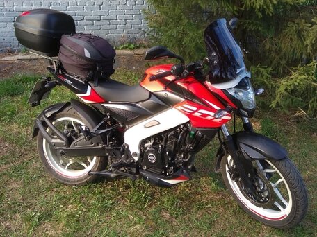 2021 Bajaj Pulsar NS 200, красный, 175000 рублей, вид 3
