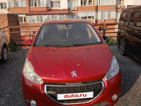 Peugeot 208 I