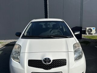 2007 Toyota Yaris II, чёрный, 470000 рублей, вид 1