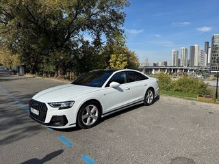2022 Audi A8 55 TFSI IV (D5) Рестайлинг, белый, 8930000 рублей, вид 4