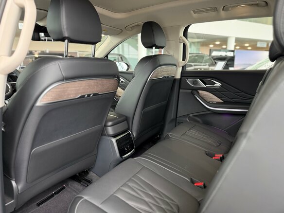 2025 Hongqi HS7 II, серый, 5200000 рублей - вид 23