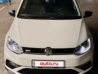 2017 Volkswagen Polo V Рестайлинг, белый, 1380000 рублей, вид 1