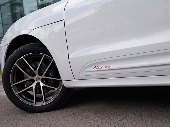 2024 Porsche Macan I Рестайлинг 2, белый, 8990000 рублей - вид 10