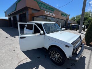 2013 Lada (ВАЗ) 2121 (4x4) I Рестайлинг, белый, 450000 рублей, вид 2