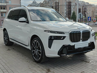 2025 BMW X7 40i I (G07) Рестайлинг, белый, 14500000 рублей, вид 3