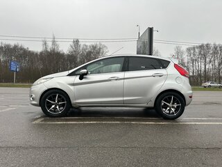 2009 Ford Fiesta Mk6, серебристый, 690000 рублей, вид 3