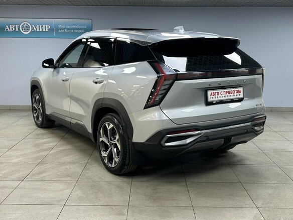 2023 Geely Atlas II, серый, 2560000 рублей - вид 4