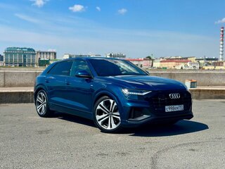 2021 Audi Q8 55 TFSI I (4M), синий, 5990000 рублей, вид 3